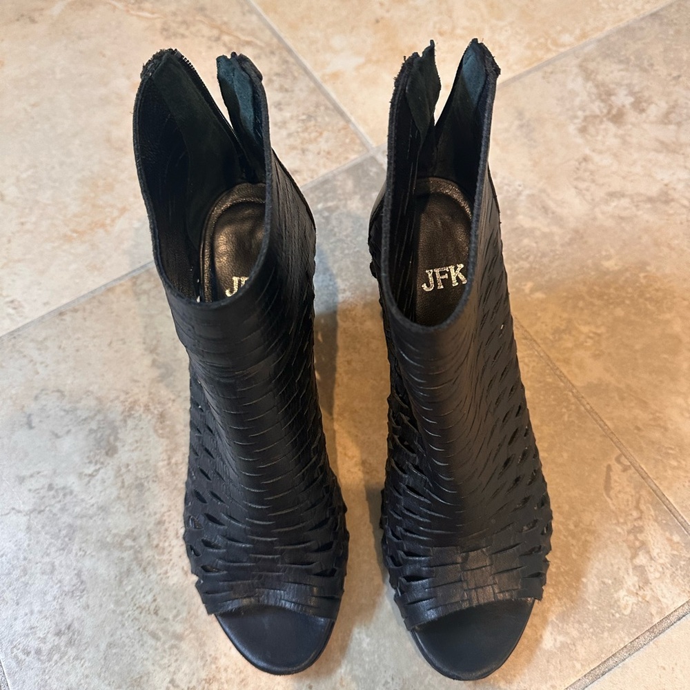 Black Women's Woven Ankle Boots